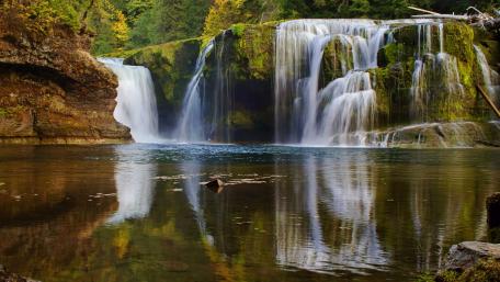 Serenity of Cascading Waters wallpaper