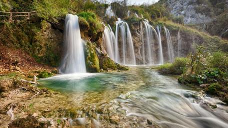 Plitvice Lakes National Park wallpaper