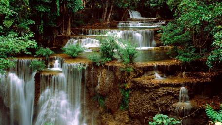 Serenity of Cascading Waterfalls wallpaper