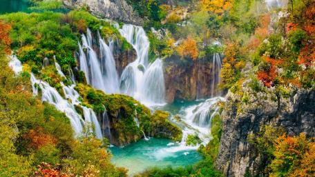 Plitvice Lakes National Park wallpaper