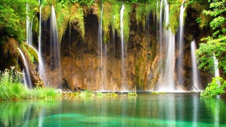 Plitvice Lakes National Park wallpaper