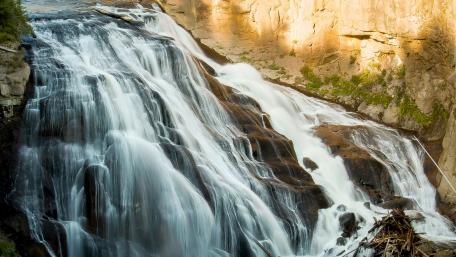Yellowstone National Park, Gibbon Falls wallpaper