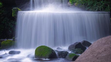 Serene Waterfall Bliss wallpaper