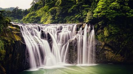 Shifen waterfall wallpaper