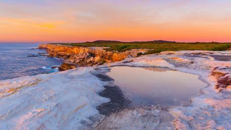Serene Coastal Sunset View wallpaper