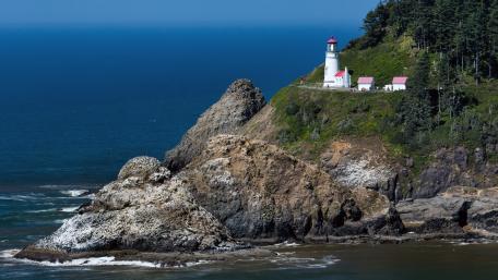 Heceta Head Lighthouse State Scenic Viewpoint wallpaper