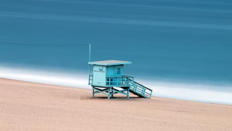 Blue lifeguard tower wallpaper