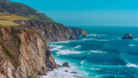 Coastal Bliss of Nature's Magnificence wallpaper