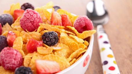 Crispy Breakfast Delight with Fresh Berries wallpaper
