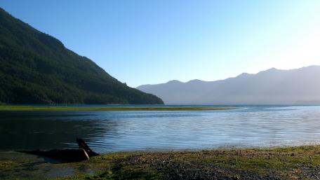 Serene Landscape of Tranquil Waters and Mountains wallpaper