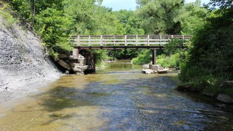 Peaceful creek wallpaper