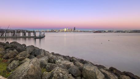 Tranquil Seattle Waterfront at Dawn wallpaper