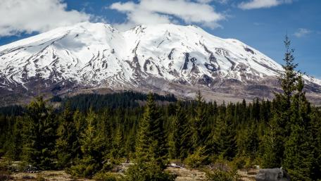 Majestic Snow-Capped Mountain Scene wallpaper