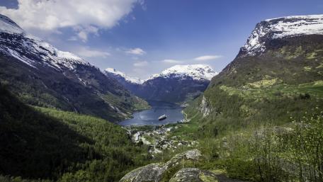 Geiranger Fjord wallpaper