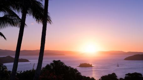 Serene Sunset Over Tranquil Waters wallpaper