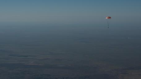 Expedition 55 Crew Members Landing On Board the Soyuz MS-07 Spacecraft wallpaper