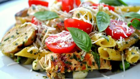 Delicious Pasta with Tomato and Basil Medley wallpaper