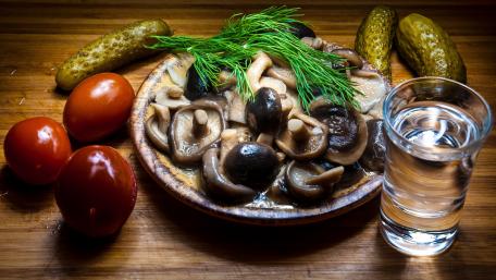 Savory Delights with Kirsch and Fresh Vegetables wallpaper