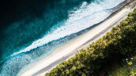 Tropical beach from above wallpaper