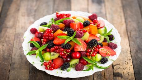 Colorful fruit salad wallpaper