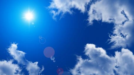 Summer sunshine on the blue sky wallpaper