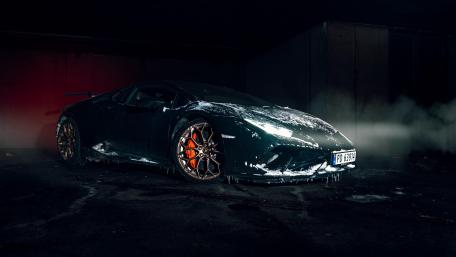Snowy Lamborghini Aventador wallpaper