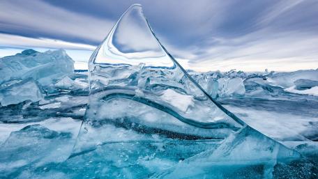 Blue ice floe wallpaper