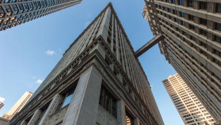 Worm's-Eye View of a Building in Chicago wallpaper