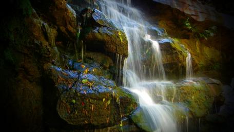 Majestic Waterfall Serenity wallpaper