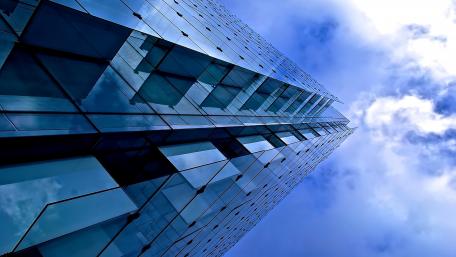 Skyward Glance at Modern Architecture wallpaper