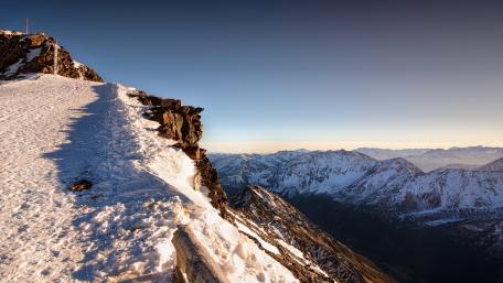 Majestic Alpine Winter Landscape wallpaper