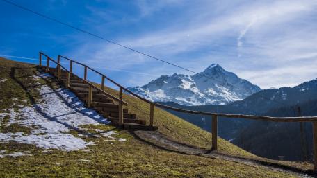 Majestic Mountain Pathway in Scenic Nature View wallpaper