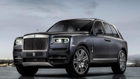 Elegance on Wheels Rolls-Royce Cullinan in 4K wallpaper