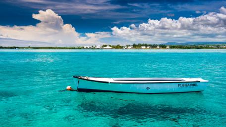 Blue Serenity on the Open Sea wallpaper