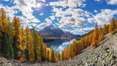 Stunning Autumn Landscape with Calm Lake and Mountains wallpaper