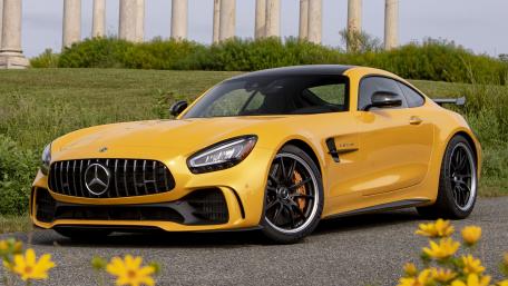 Stunning Yellow Mercedes Dream Car Wallpaper wallpaper