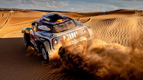 Desert Thrills in High-Definition Racing Adventure wallpaper