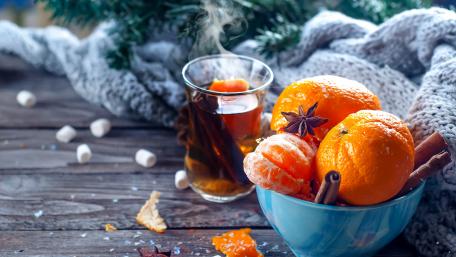 Cozy Winter Tea with Mandarin and Spices wallpaper