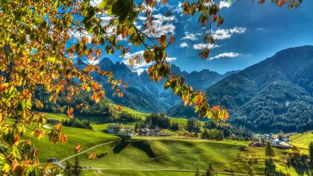 Funes Valley, Italy wallpaper