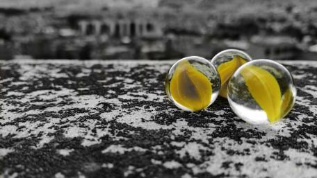 Yellow balls in the city wallpaper