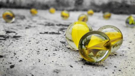 Yellow balls team wallpaper
