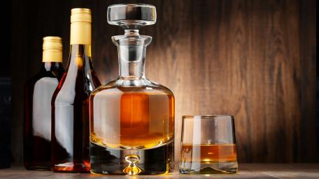 Elegant Whiskey Display for Connoisseurs wallpaper