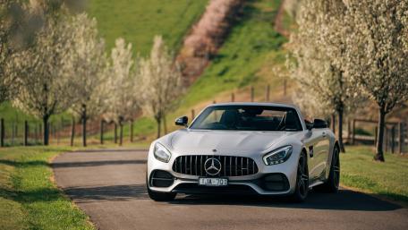 Mercedes Cabrio Bliss in 4K Serenity wallpaper
