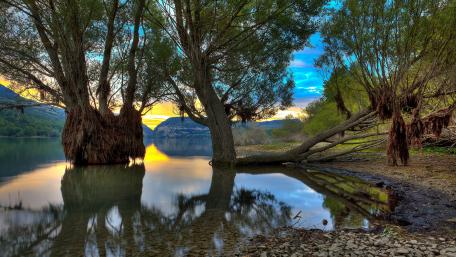 Tranquil Reflections in Nature's Embrace wallpaper