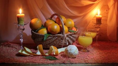 Citrusy Delight in Candlelight wallpaper