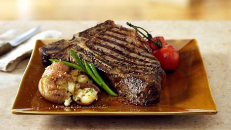 Delicious Grilled Steak with Sides for Food Lovers wallpaper