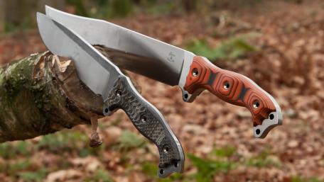 Sharp Precision in Military Knives wallpaper