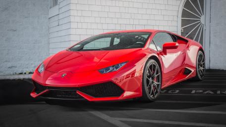 Red Lamborghini Huracán in Stunning Photography Showcase of Dream Cars wallpaper