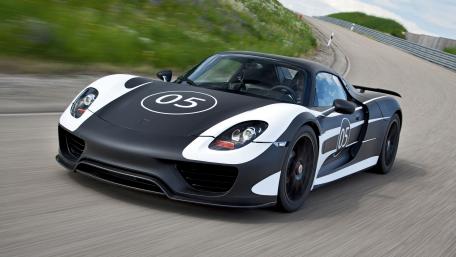 Ultimate Porsche Supercar on the Track wallpaper