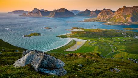 Ryten, Lofoten wallpaper
